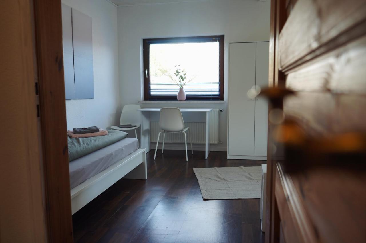 Ferienwohnung unique: geräumig - BHF-nah - parkplatz - netflix BRE Exterior foto