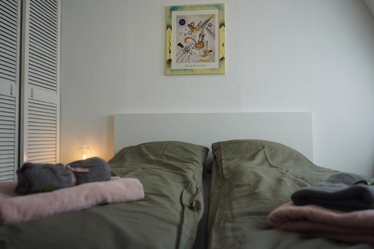 Ferienwohnung unique: geräumig - BHF-nah - parkplatz - netflix BRE Exterior foto