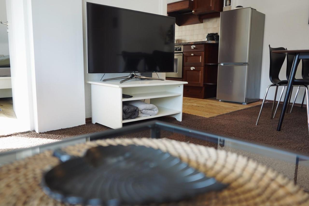 Ferienwohnung unique: geräumig - BHF-nah - parkplatz - netflix BRE Exterior foto
