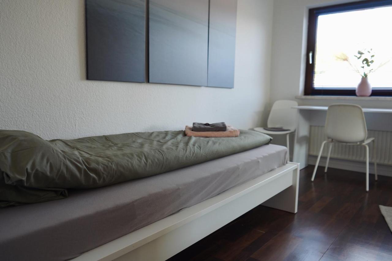 Ferienwohnung unique: geräumig - BHF-nah - parkplatz - netflix BRE Exterior foto